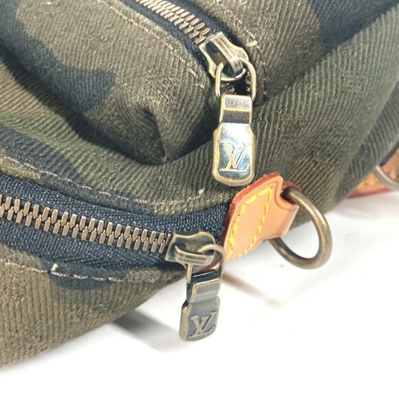 LOUIS VUITTON Green Backpack - Picture 9 of 16